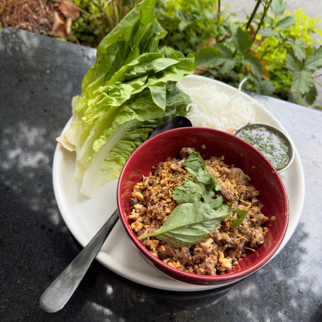 Photo of the dish “Thai Lettuce Wraps”