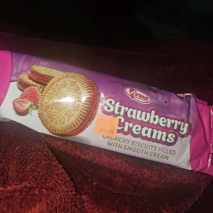 photo of Arenel Strawberry Creams shared by @gloomyvegan on  12 Nov 2024 - review