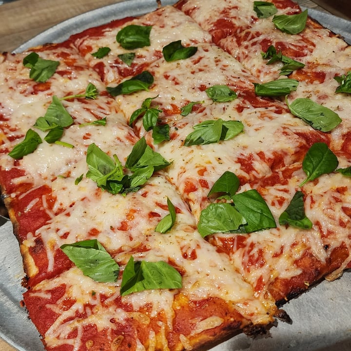 photo of Basilico's Pizzeria vegan pizza shared by @tracyrocks on  28 Jan 2024 - review