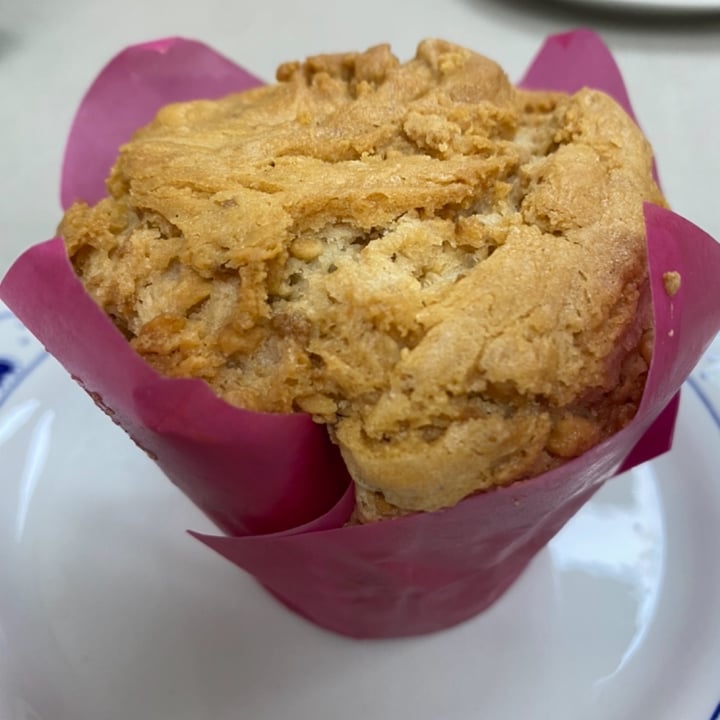 photo of Café París Muffin de maní shared by @valexika on  04 Feb 2024 - review
