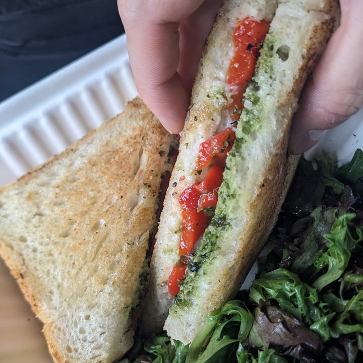 photo of Rise Above Pesto Grilled Cheese Sandwich shared by @rcrw88 on  19 Oct 2023 - review