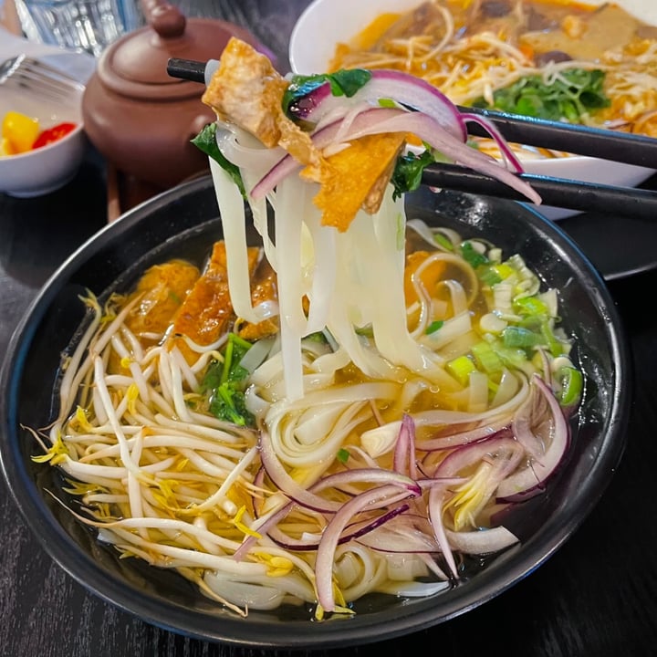 photo of Linh's Vegan Corner Phở shared by @katelouisepowell on  02 Apr 2024 - review