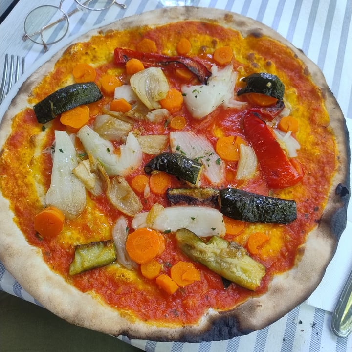 photo of Bar Ristorante La Mamma pizza vegetariana shared by @vanessaaa on  28 Sep 2025 - review