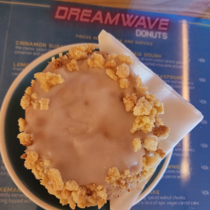 photo of Dreamwave Donuts Apple Crumble Donut shared by @teamaldous on  01 Sep 2023 - review