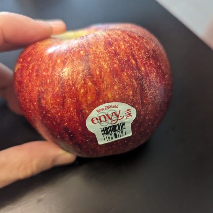 photo of Envy Apples shared by @rochi09 on  19 Sep 2023 - review