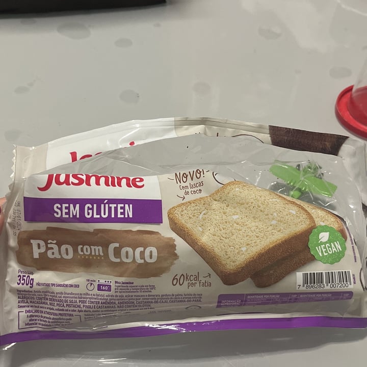 photo of Jasmine Pão com coco e sem gluten shared by @ericamoya on  14 Oct 2023 - review