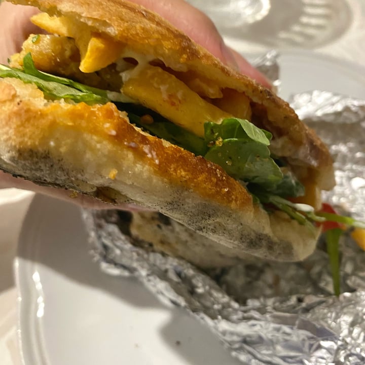 photo of I Golosi Panino Vegan Burger shared by @elitofu on  29 Oct 2023 - review