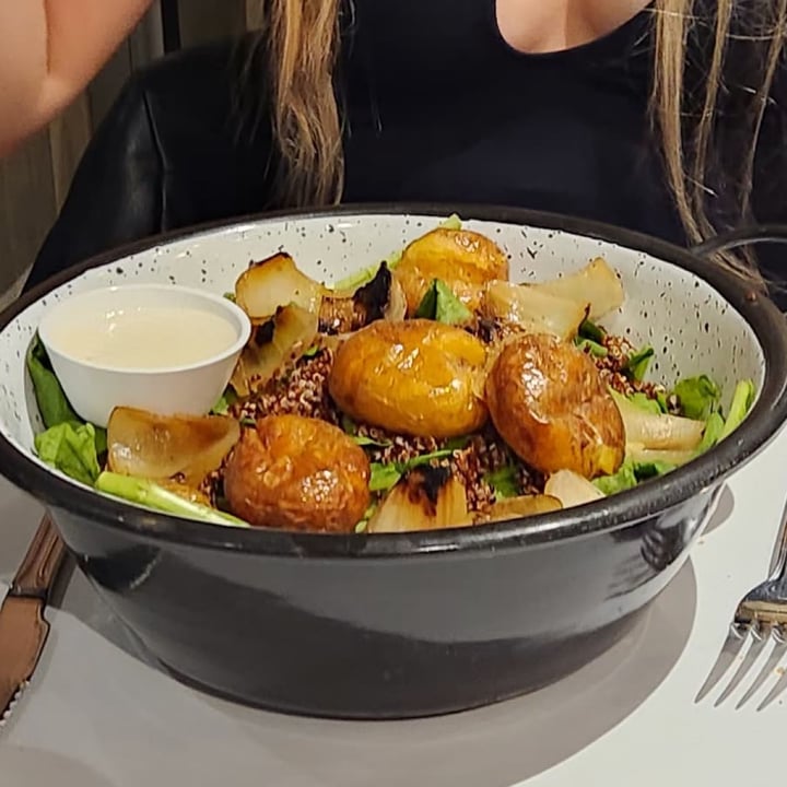 photo of Rada Beach Ensalada Plant Based shared by @majonietolamas on  07 Jan 2025 - review