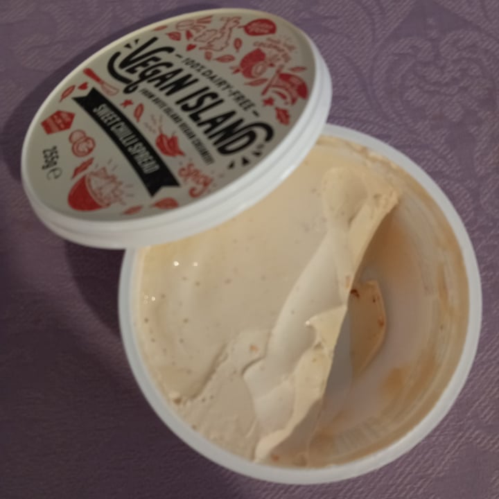 photo of Vegan Island Dairy Free Spread sweet chili shared by @lamiuppi on  28 Jan 2024 - review