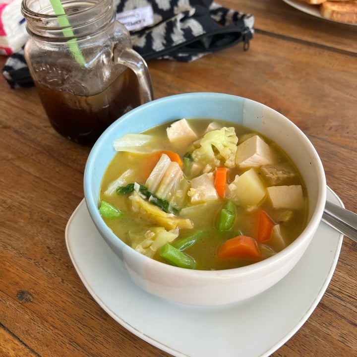 photo of B'LEAF Vegetable Soup shared by @ethicurean on  07 Jul 2024 - review