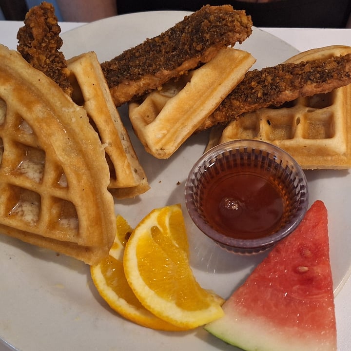 photo of The Planet Diner Chick'un And Waffles shared by @woodduck on  14 Jul 2024 - review