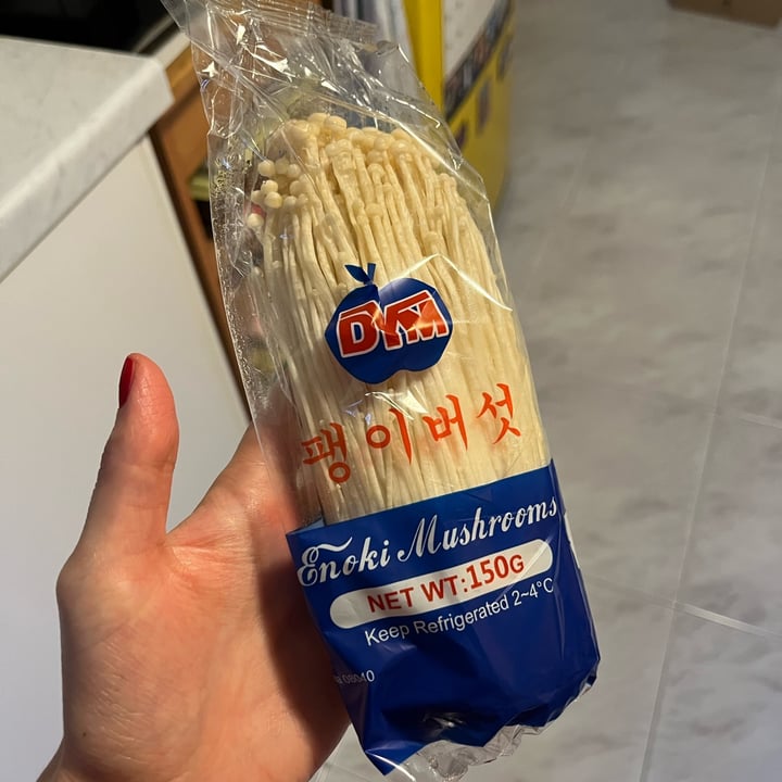 photo of Dym enoki mushrooms shared by @tipsyballoons on  20 Apr 2024 - review