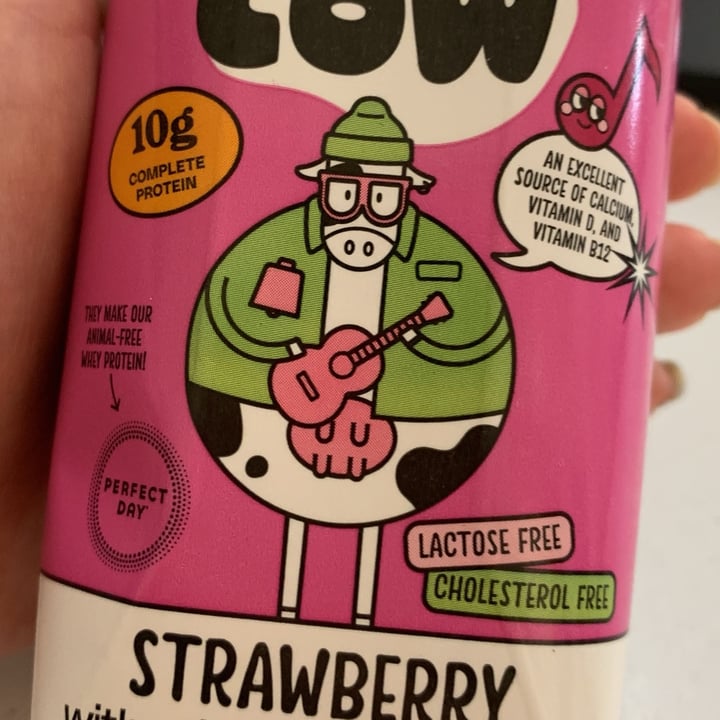 photo of bored cow Milk Strawberry shared by @veghui on  04 Mar 2024 - review