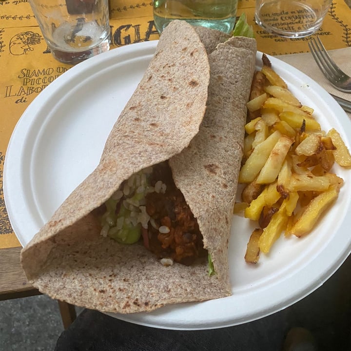 photo of Mangiamore Veggie Burrito shared by @marylea on  27 Aug 2023 - review