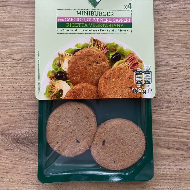 photo of Amo Essere Veg Amo Essere mini burger carciofi e olive nere shared by @martina2911 on  20 Aug 2023 - review