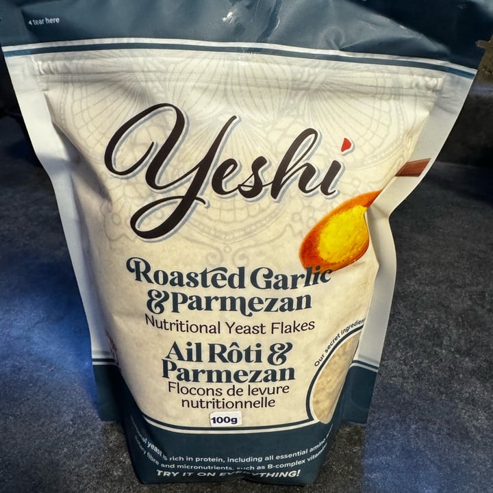 photo of Yeshi Nutritional Yeast Flakes - Roasted Garlic & Parmezan shared by @veganmika on  02 Jan 2024 - review