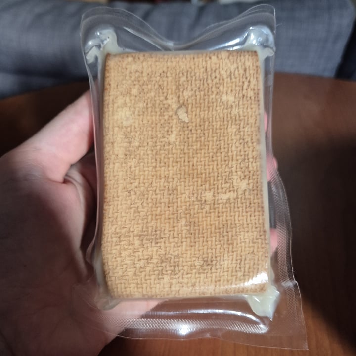 photo of Vemondo Tofu affumicato shared by @tomma97 on  12 May 2025 - review