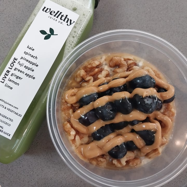 photo of Wellthy Juice Co. Blueberry Walnut Overnight Oats shared by @ohgeorgia on  28 Apr 2024 - review