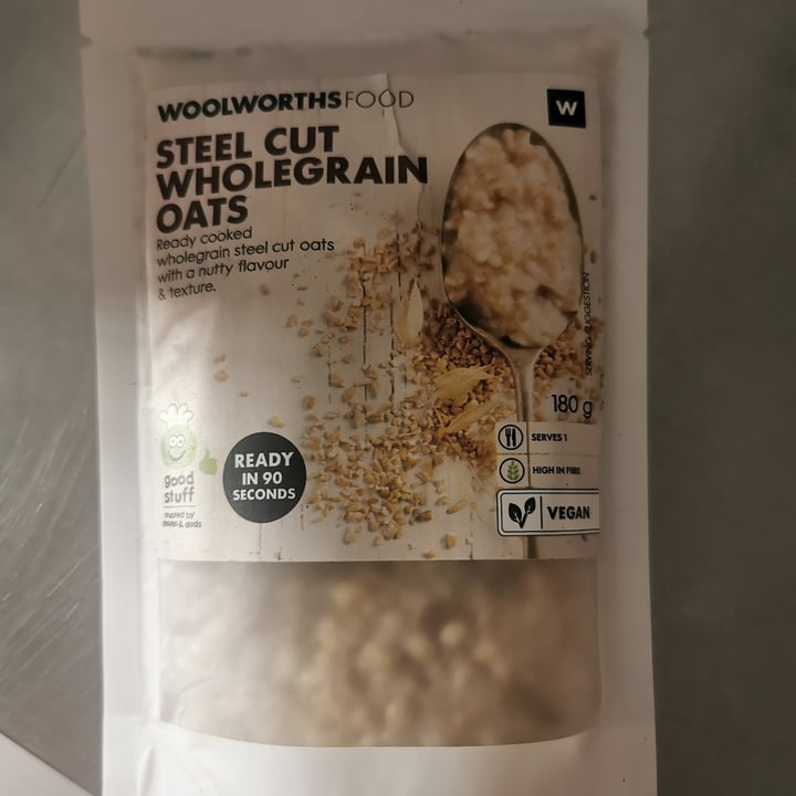 photo of Woolworths Food steel Cut Wholegrain Oats shared by @vickysveganry on  22 Feb 2024 - review
