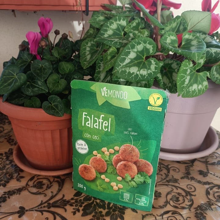 photo of Vemondo Falafel con ceci shared by @-pervinca- on  15 Apr 2024 - review