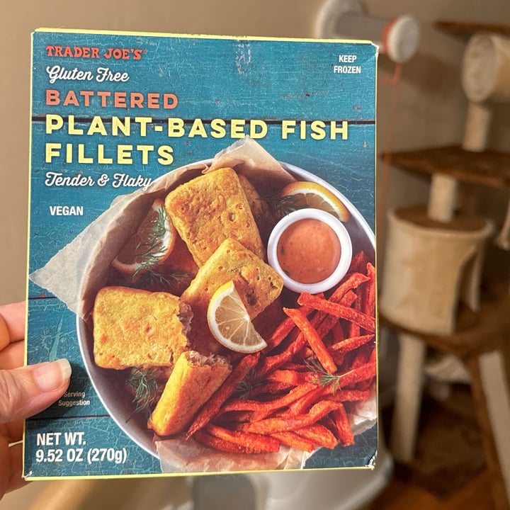 photo of Trader Joe's Battered Plant-Based Fish Fillets shared by @helke on  05 Mar 2024 - review