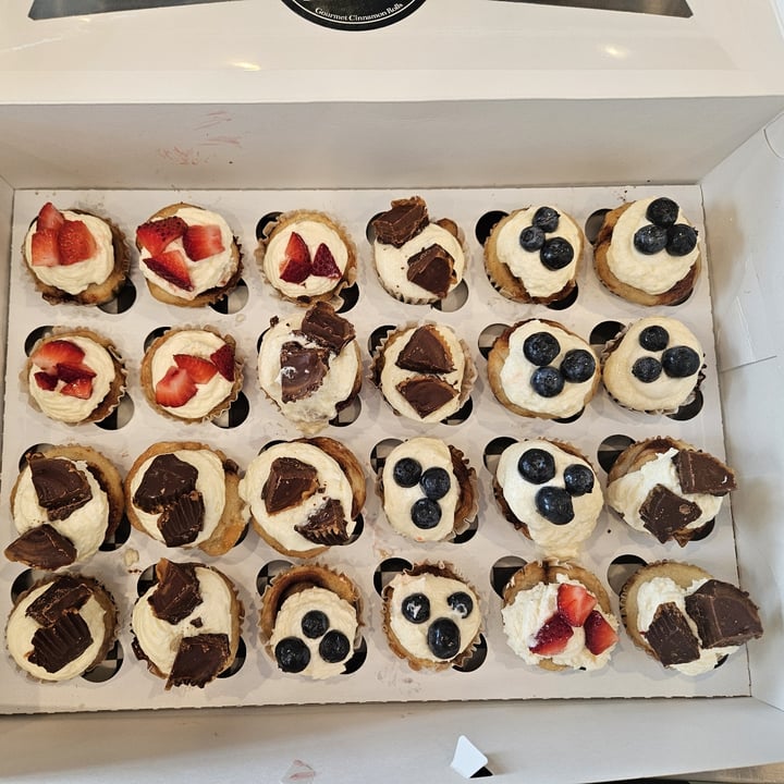 photo of Cinnaholic Baby Buns shared by @angelaisneato on  29 Jun 2025 - review