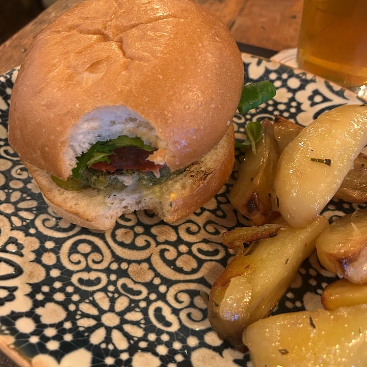 photo of Roma Beer Company Burger Vegano shared by @annaboodmann on  17 Jun 2025 - review
