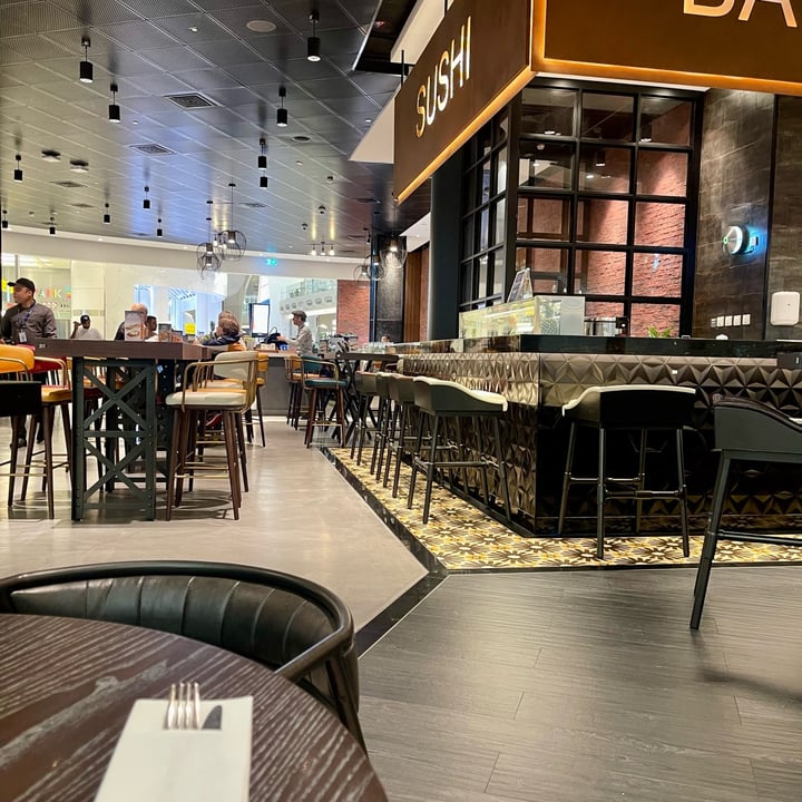 photo of Todd English Market and Pub Flat White with Almond Milk shared by @jeanne-marie on  16 Apr 2025 - review