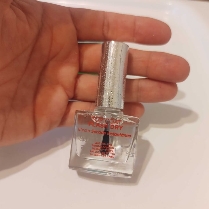 photo of CADIline top coat flash dry (efecto secado instantáneo) shared by @noeschulz on  12 May 2024 - review