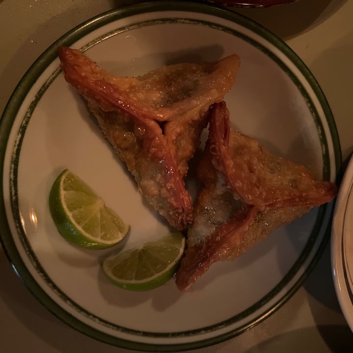 photo of La Central Vermutería samosas shared by @grumpycat on  16 Apr 2024 - review