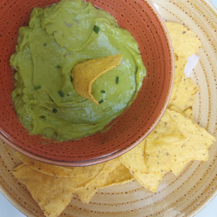 photo of Tea Connection Guacamole Con Nachos shared by @pucky on  19 Nov 2023 - review