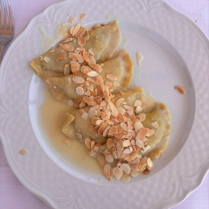 photo of Ristorante Agrolago Baci Di Duchessa E Cremoso Di Anacardi shared by @lindaaa on  03 Jul 2024 - review