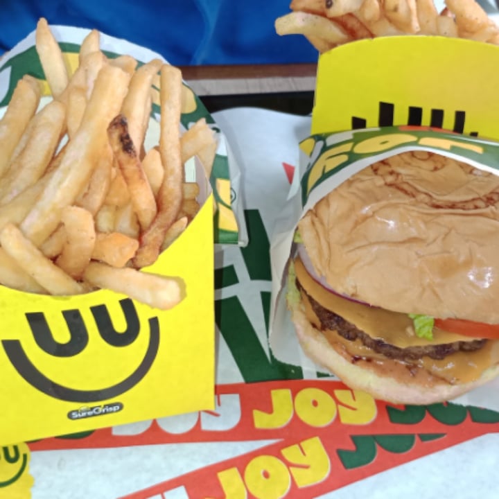 photo of JOY burgers Joy Cheeseburger shared by @venusenverbo on  09 Mar 2025 - review