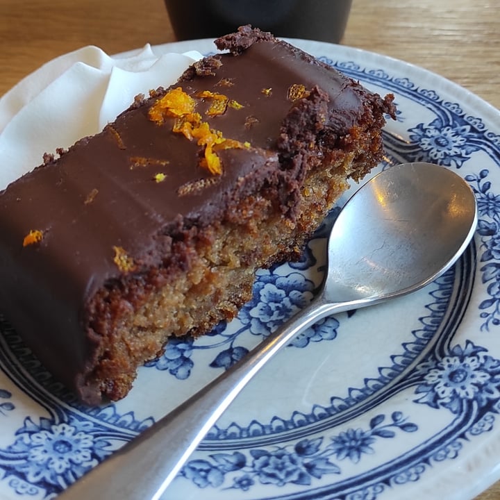 photo of Plantan Kaffihús Orange and cardamom cake shared by @sumarhvonn on  22 Feb 2024 - review