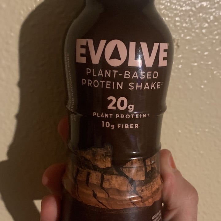photo of Evolve Plant-based protein shake double chocolate shared by @sustainablesam on  02 Dec 2023 - review