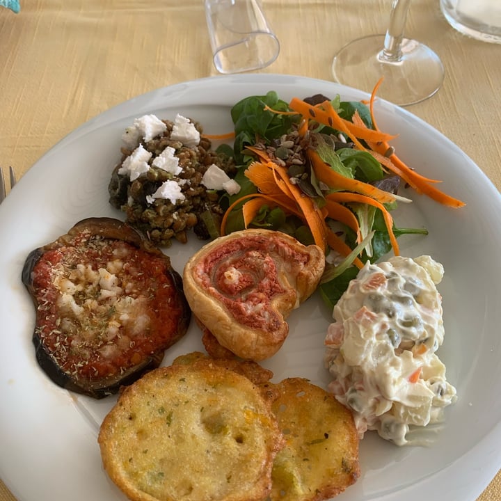 photo of Hotel Ristorante Onda Azzurra Antipasto della casa shared by @lorella67 on  29 Sep 2024 - review