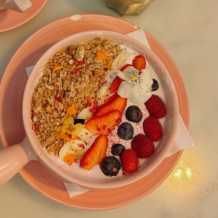 photo of Anita cakes Smoothie Bowl shared by @paulamayool on  15 Jan 2024 - review