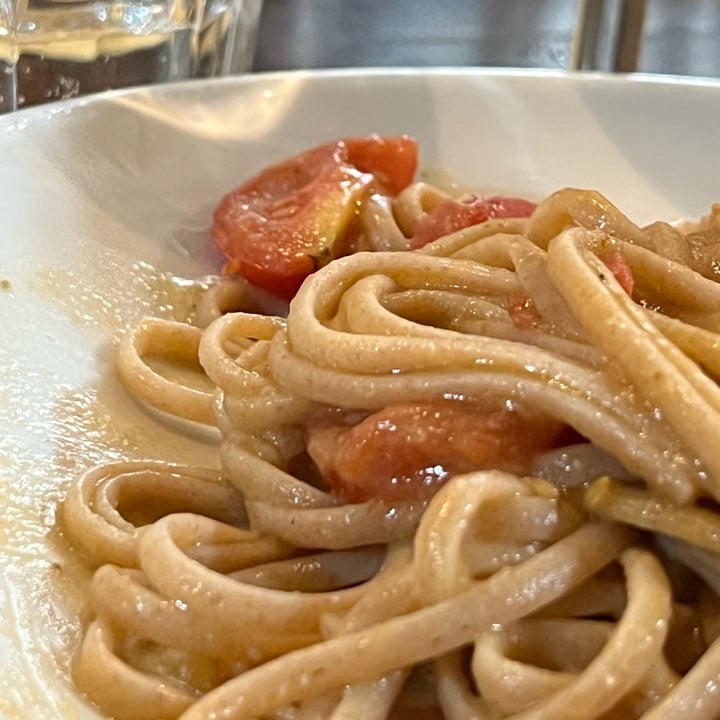 photo of Dar Parucca Linguine Al Farro Con Crema Di Melanzane E Pachino shared by @m4ri0 on  01 Oct 2023 - review