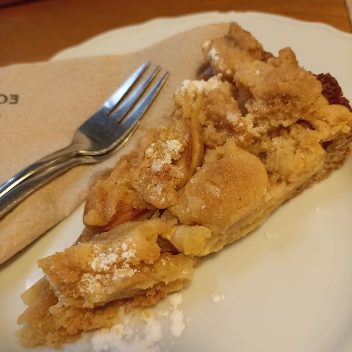 photo of Café Madrigal Tarta de manzana shared by @fabuchi on  12 May 2025 - review