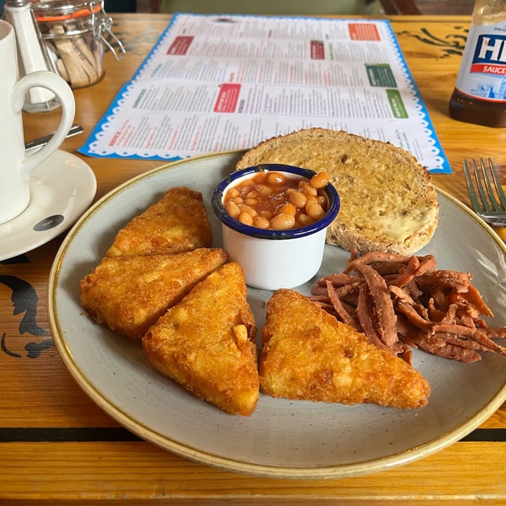 photo of Truro Lounge Vegan breakfast shared by @madeline39 on  15 May 2024 - review