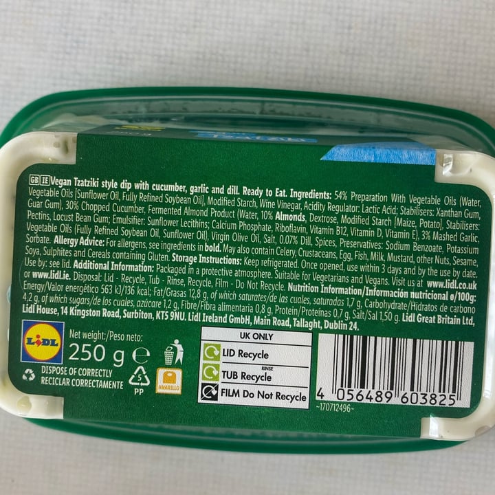 photo of Vemondo salsa tzatziki shared by @estherdfv on  13 Jun 2025 - review