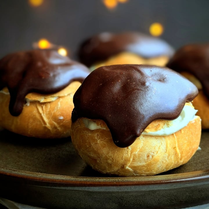 photo of Twisted cream puffs shared by @twistedbakery on  14 Feb 2025 - review