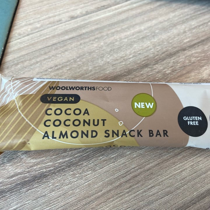 photo of Woolworths Cocoa Coconut Almond Snack Bar shared by @leighclare29 on  24 Aug 2023 - review