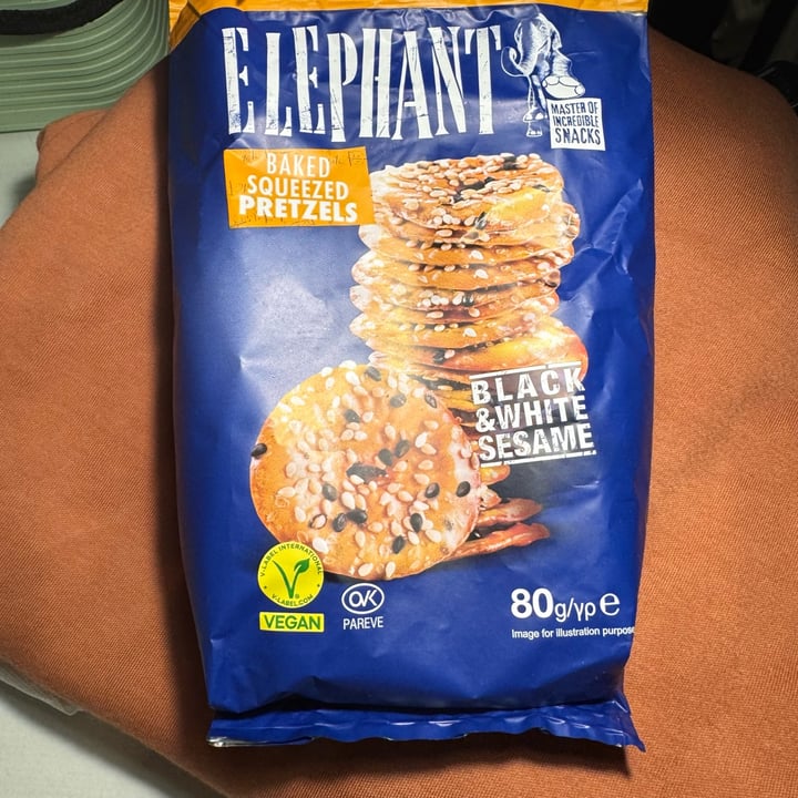 photo of Elephant baked squeezed pretzels - black & white sesame shared by @millito on  06 Sep 2025 - review