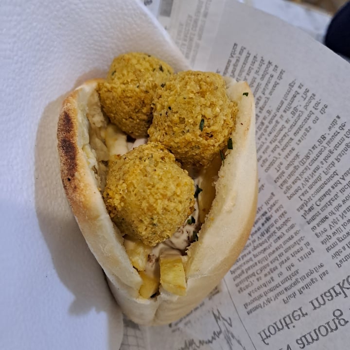 photo of Atomic Falafel Panino Pita Fritto shared by @animalsright on  05 Oct 2025 - review