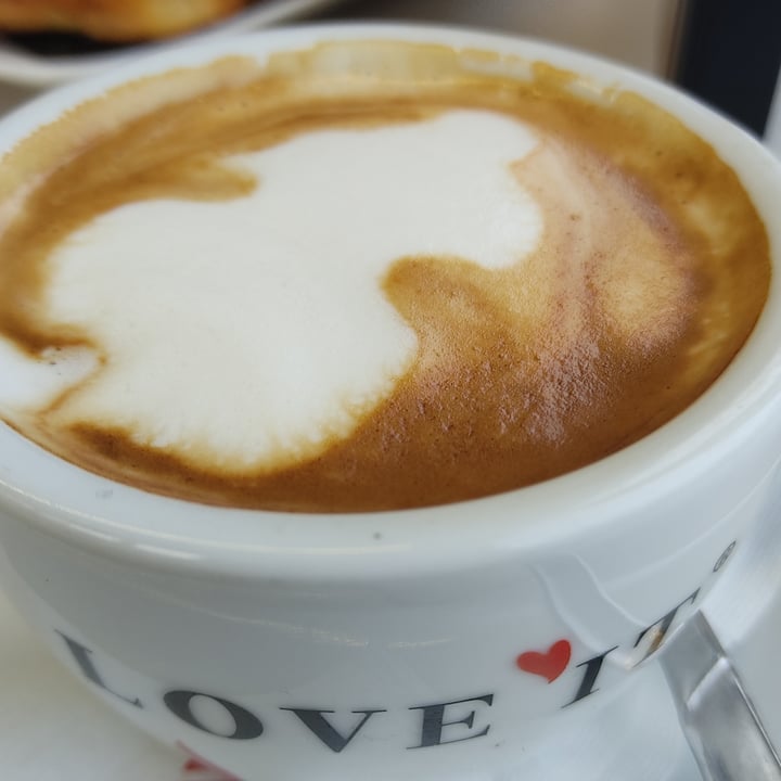 photo of Love IT Pizza Lonato cappuccino di soia shared by @-fede on  11 Dec 2023 - review