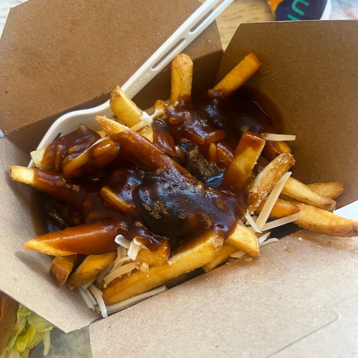 photo of V Burger poutine shared by @xdarrenx on  10 Oct 2023 - review