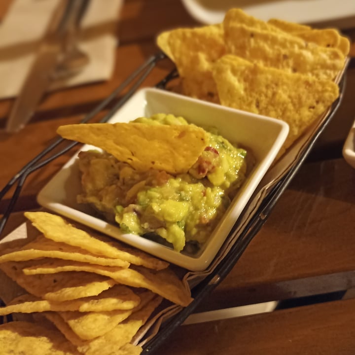 photo of Organi Chiado Nachos With Guacamole shared by @ghocri on  07 Sep 2023 - review