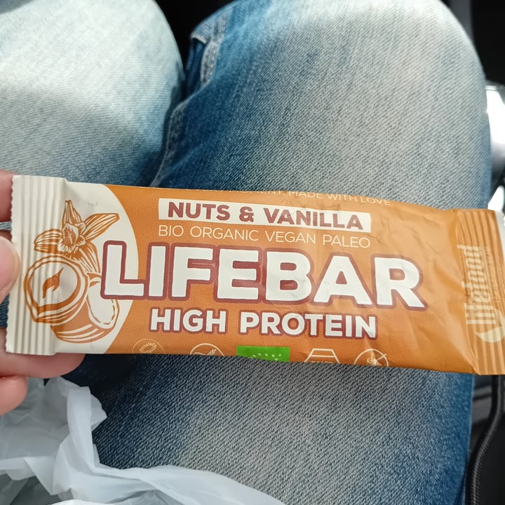 photo of Lifefood Lifebar Nuts E Vanilla shared by @lorycup on  19 Apr 2024 - review