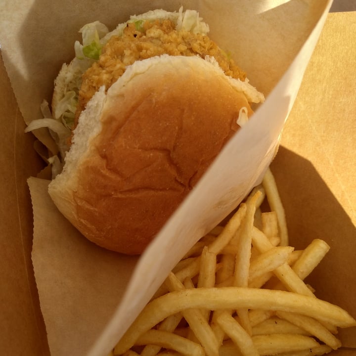 photo of The Original Herbivore Chick’n Sandwich shared by @mewinabubble on  04 Nov 2023 - review